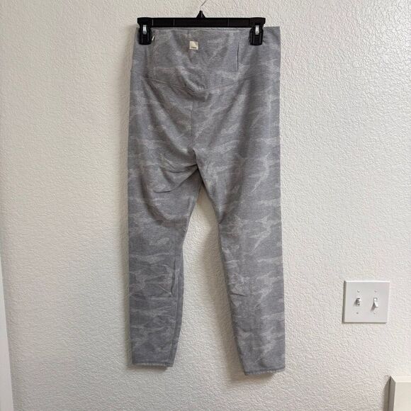 Vuori Clean Elevation Dreamknit Move Leggings Light Gray Camo Size Large - Picture 1 of 3
